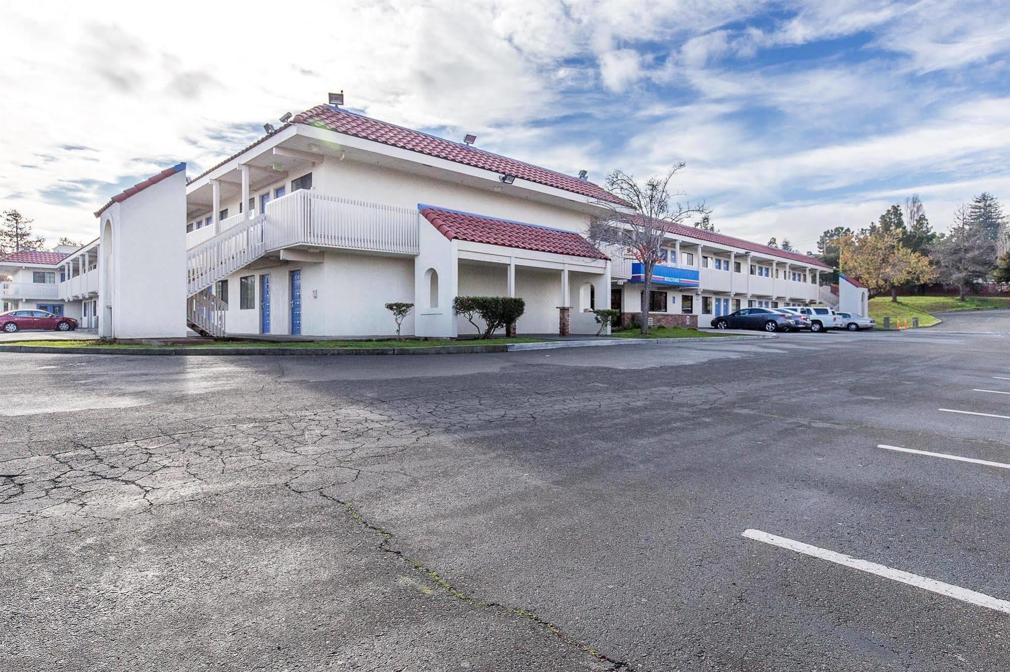 Motel 6 Vallejo - Maritime North 외부 사진