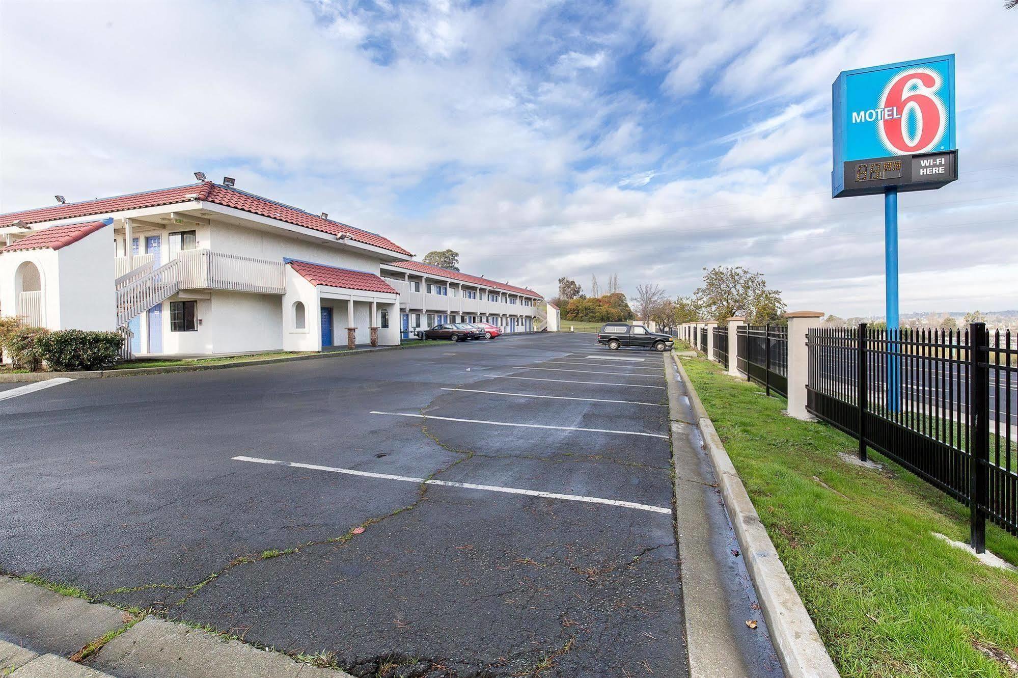 Motel 6 Vallejo - Maritime North 외부 사진