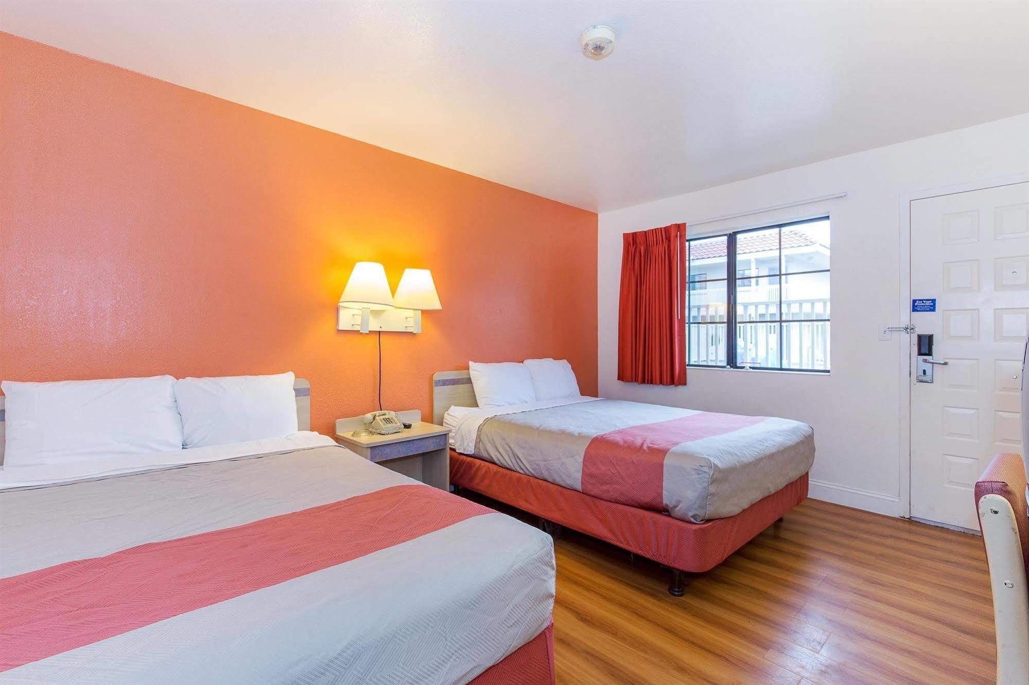 Motel 6 Vallejo - Maritime North 외부 사진