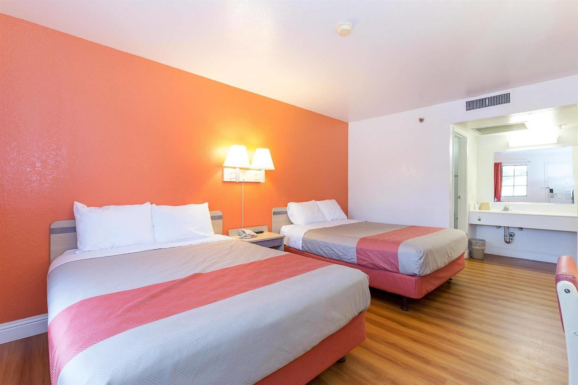 Motel 6 Vallejo - Maritime North 외부 사진